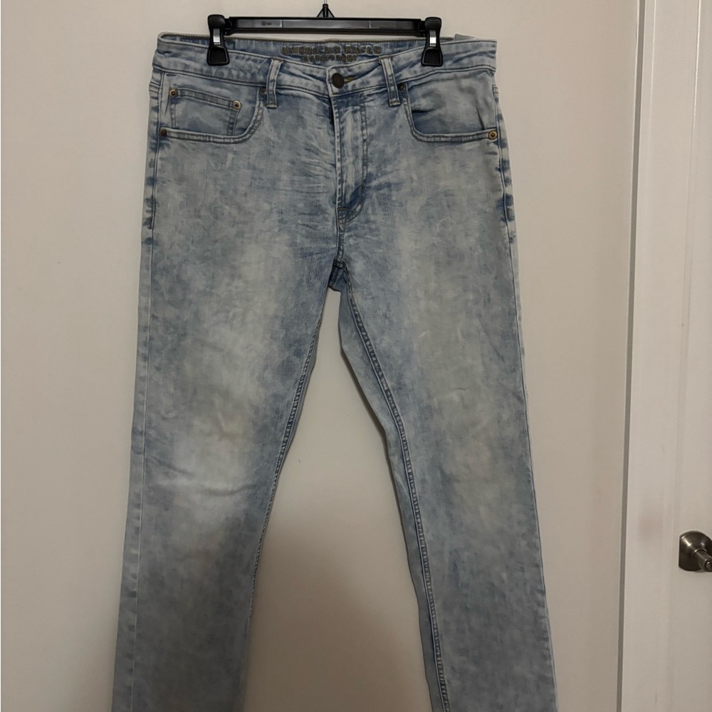 American Eagle Outfitters Light Wash Straight Jeans